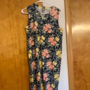 Sleeveless dress. This is. not a junior size